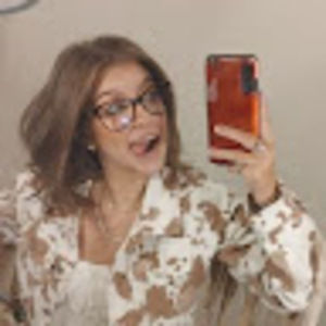 Meet your Posher, Leah